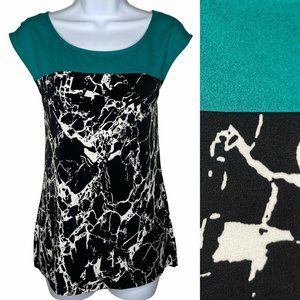 Calvin Klein WMs Sz S Green / Black and White Sleeveless Shirt Blouse Crew Neck